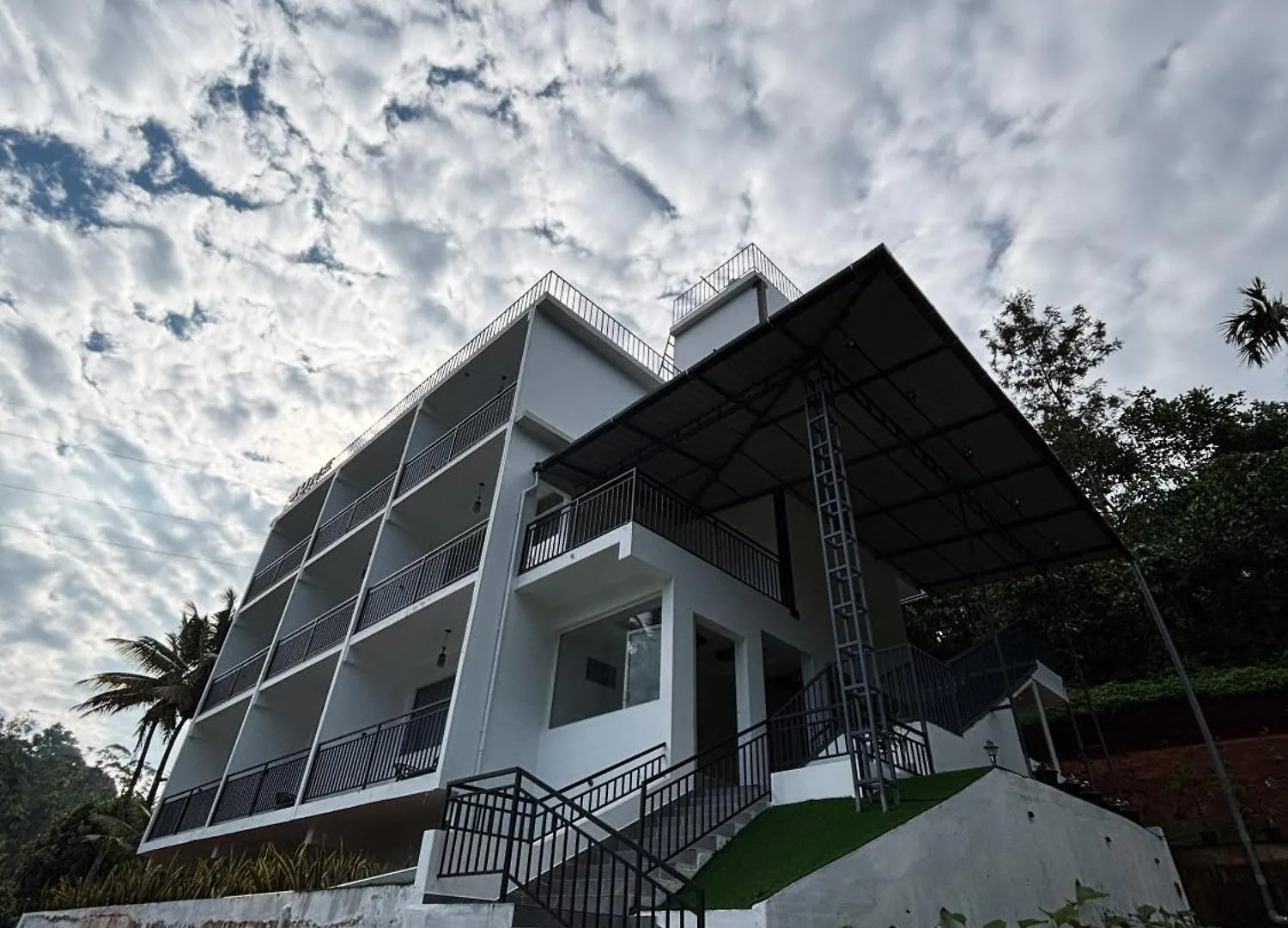 Resort June Boutique Villa Anachal