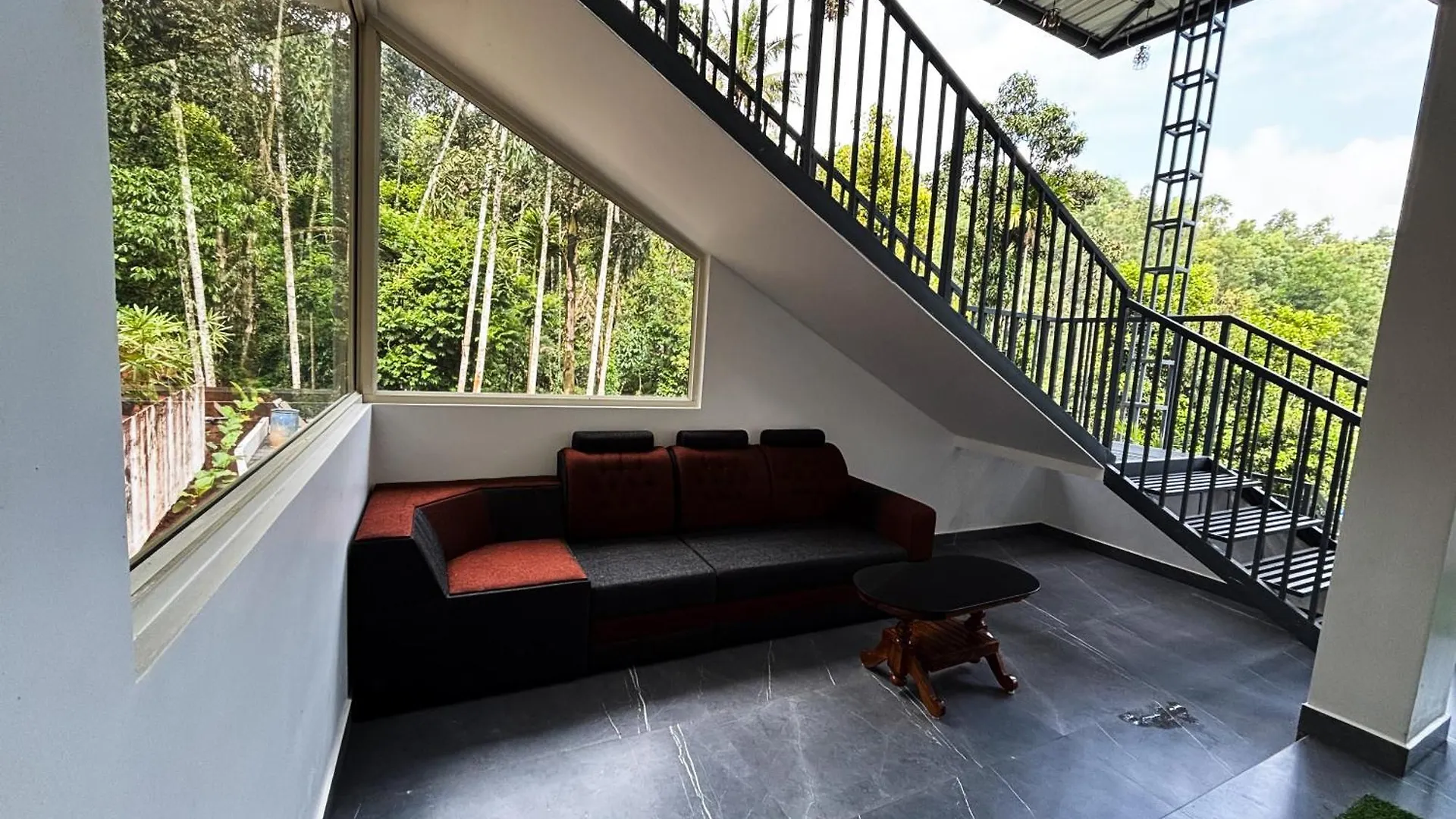 June Boutique Villa Anachal India